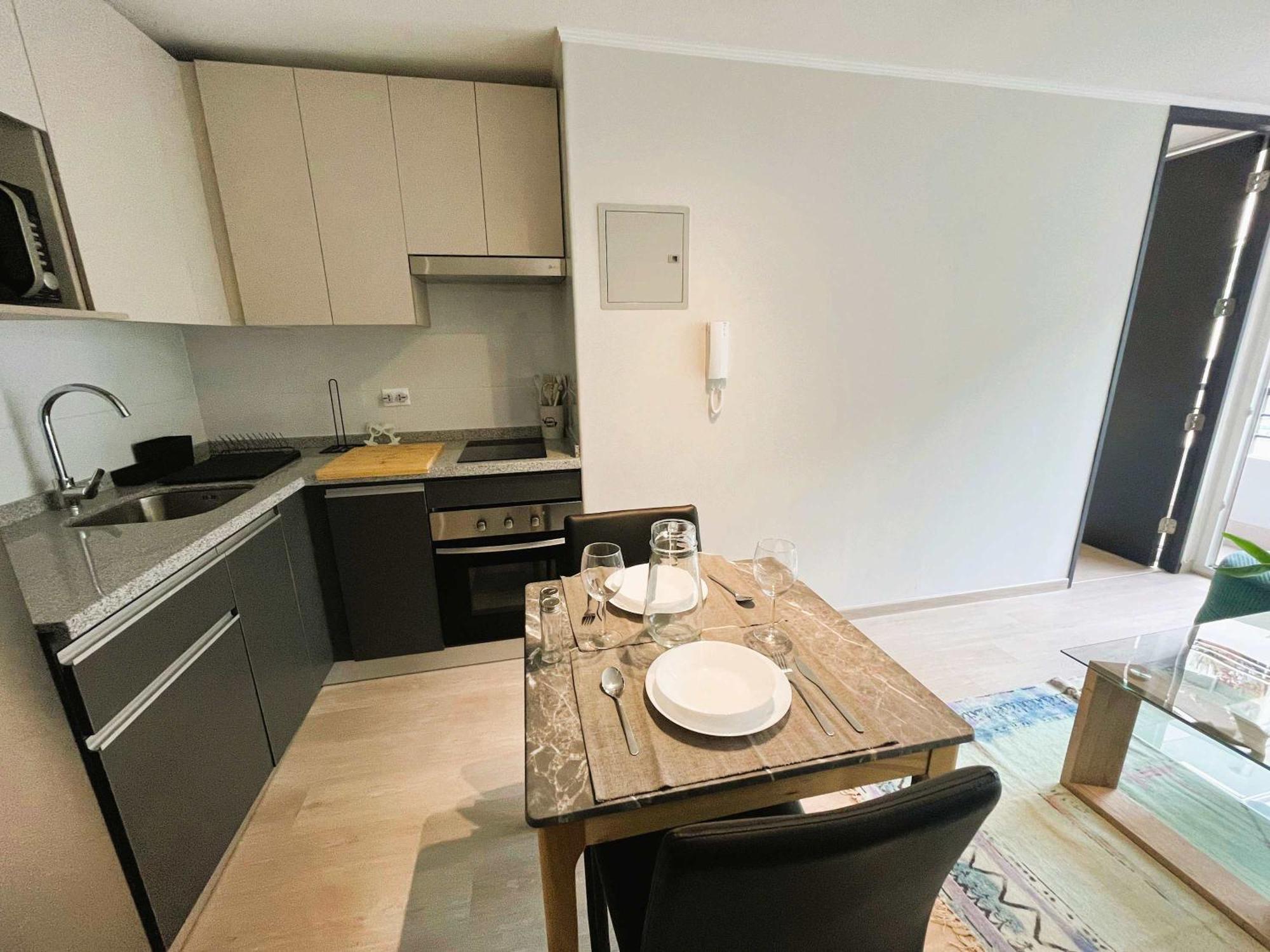 Apartamento Hom I Depto En Calle Serrano Metro Parque Almagro Santiago