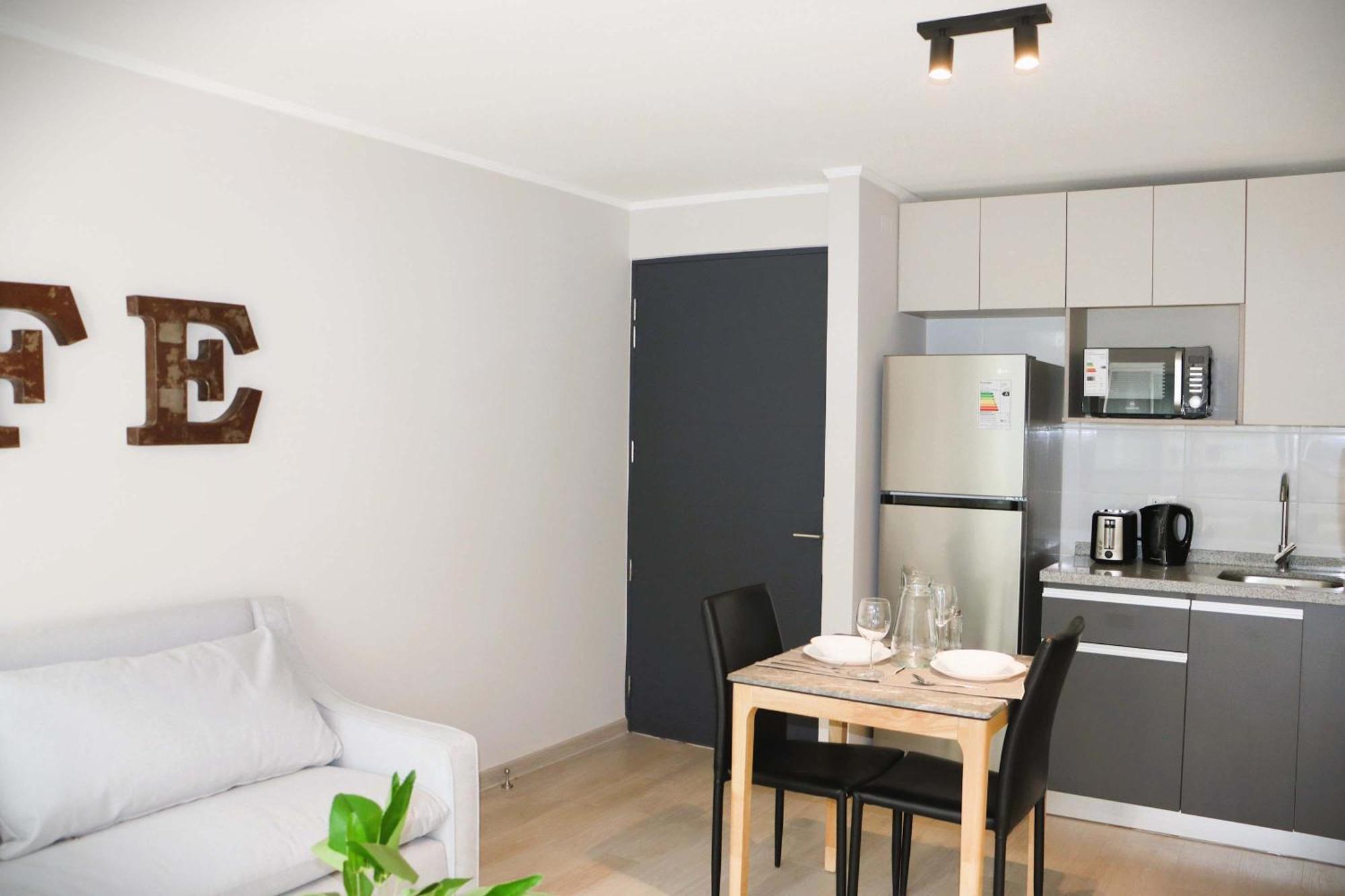 Hom I Depto En Calle Serrano Metro Parque Almagro Apartamento